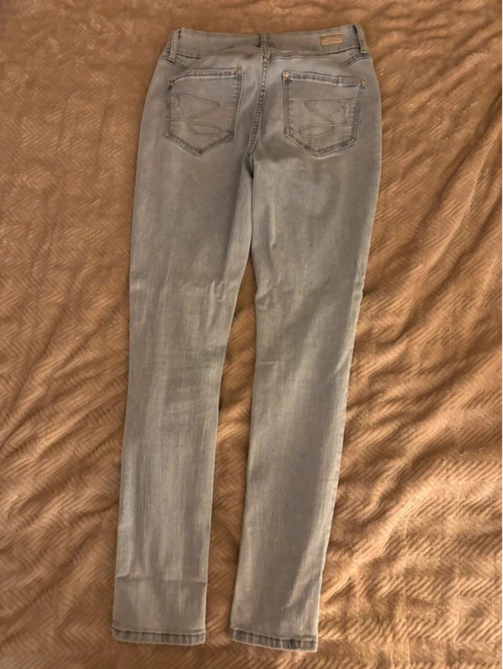 Jeans - Picture 2 of 3